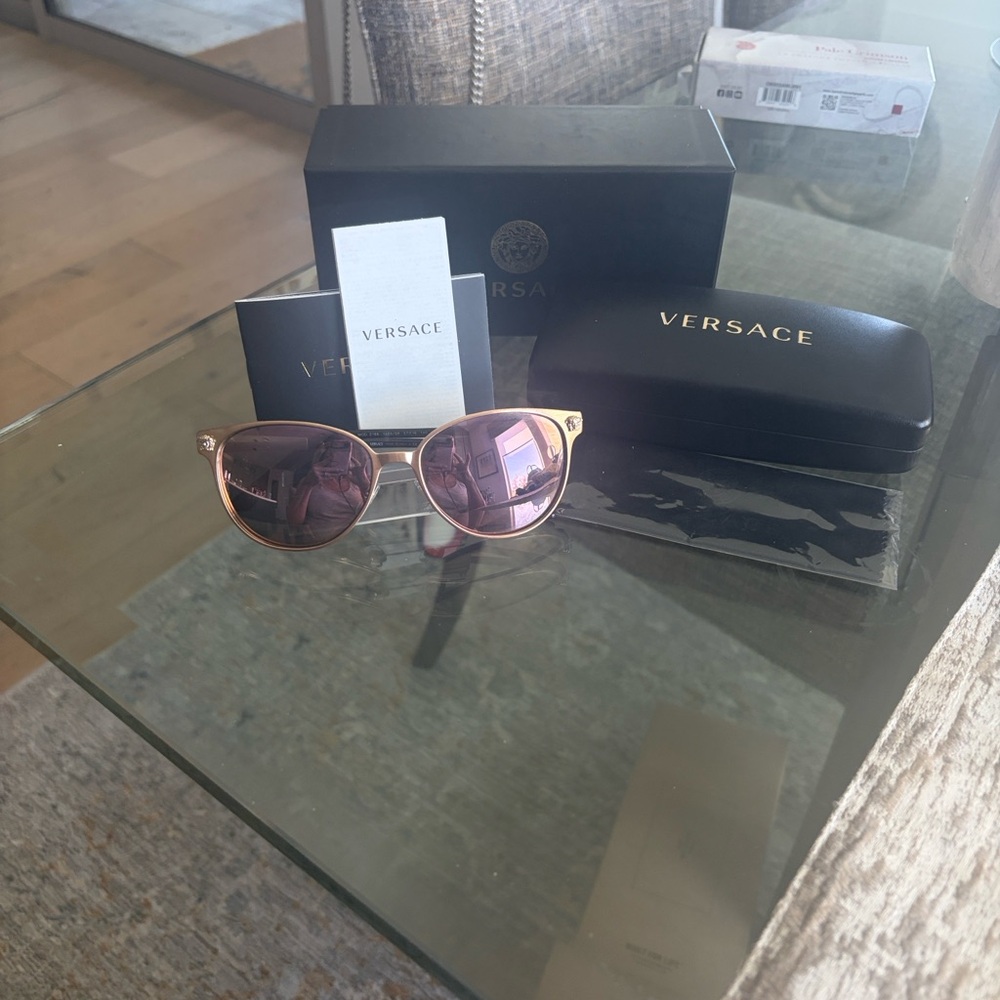 Versace mirrored pink sunnies nwt